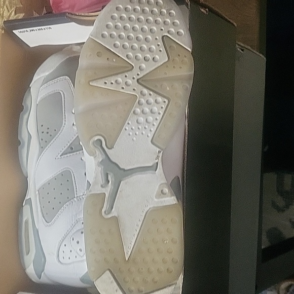 Used - Picture 3 of 4